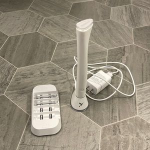 DermaFlash Sonic Dermaplaning Device